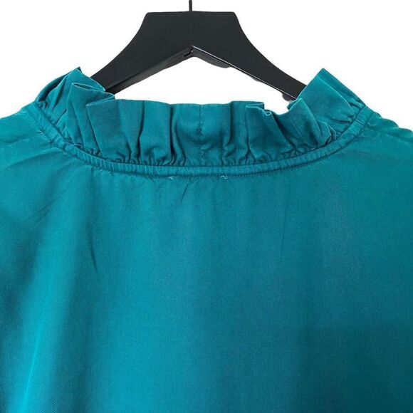 Green Ruffled V-Neck Long Sleeve Pullover Blouse - Picture 7 of 7